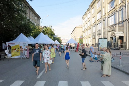 В Новосибирске обсуждают возможность создания пешеходной улицы на постоянной основе