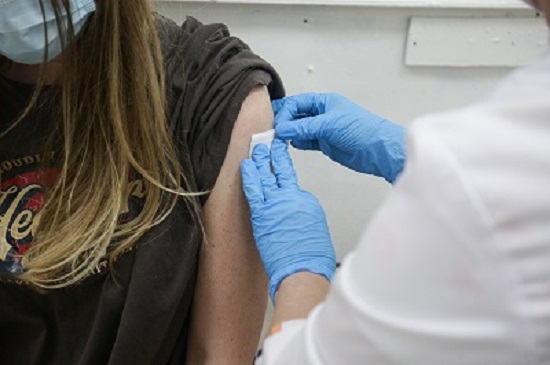 В новосибирской «Меге» будут работать два пункта вакцинации