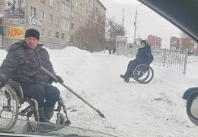 Почистил снег и получит квартиру инвалид-колясочник из Искитима
