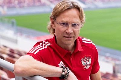 Главный тренер сборной России по футболу выбрал состав на отборочные матчи Чемпионата мира