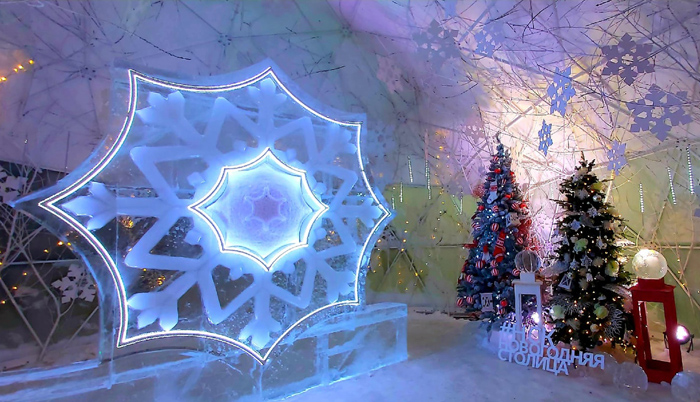 Обновленный домик для "умной" Снежинки открылся на Михайловской набережной в Новосибирске
