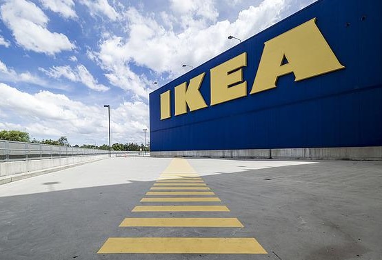 Магазины IKEA частично открылись в России