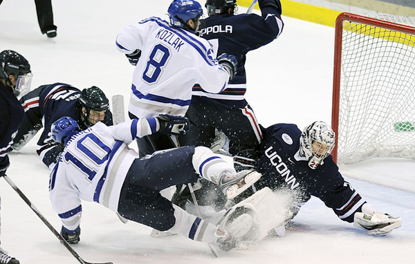 Молодёжный чемпионат мира по хоккею отменят в России