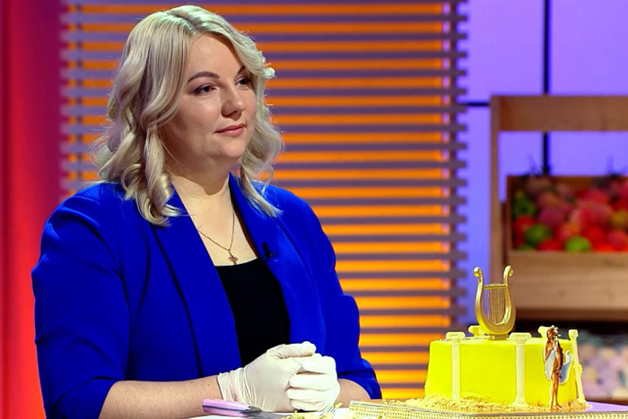 Кондитер из Новосибирска претендует на миллион рублей телеканала «Пятница!» за торт в греческом стиле