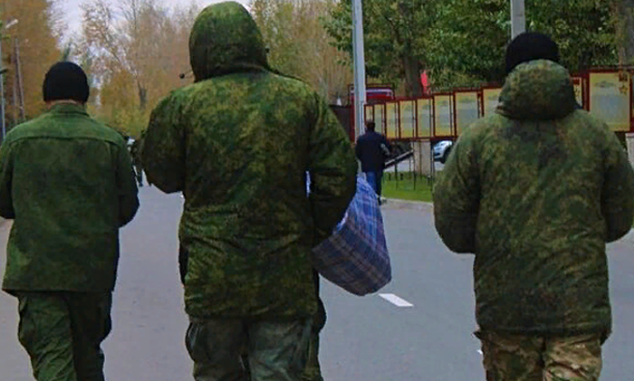 В Омске за хищение авиационных шлемов на 7 млн рублей осудили военнослужащего