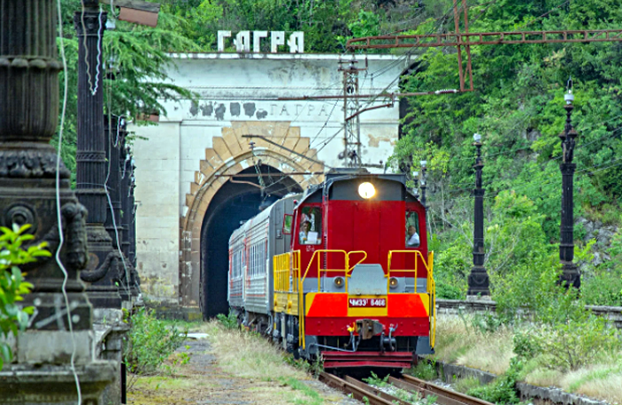 Советский ретро-поезд из Туапсе в Гагры запустят в Абхазию – сезон 2024